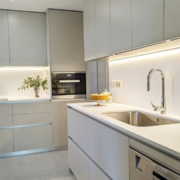 Gør dit køkken tidløst med Silestone Blanco Zeus!